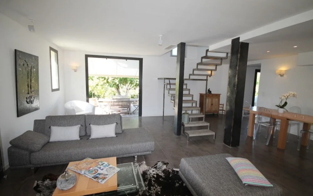 Villa Senequieres