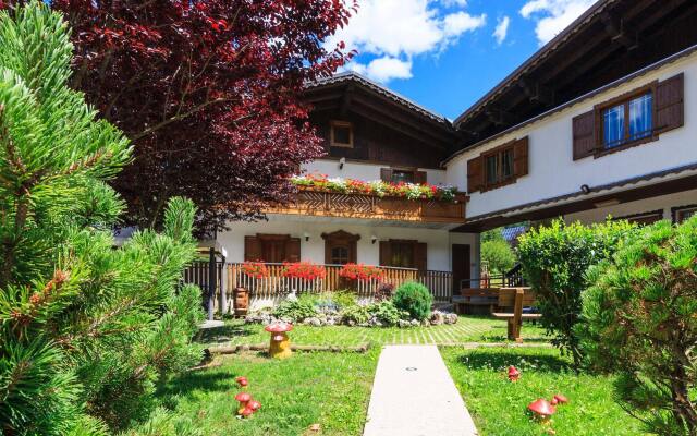 Hotel Edelweiss Форни-ди-Сопра вид на фасад