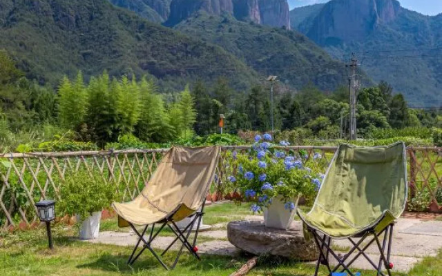 Sanxun Homestay (near Shenxianju Scenic Area)