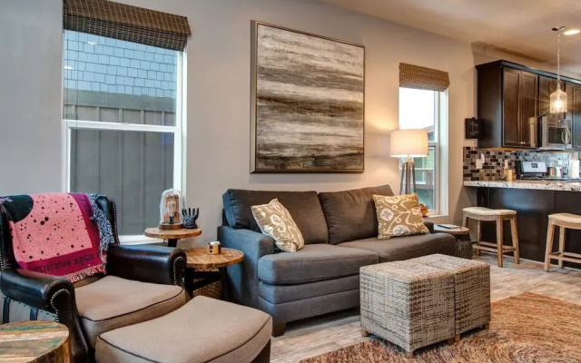 1370 Center Dr Condo by RedAwning