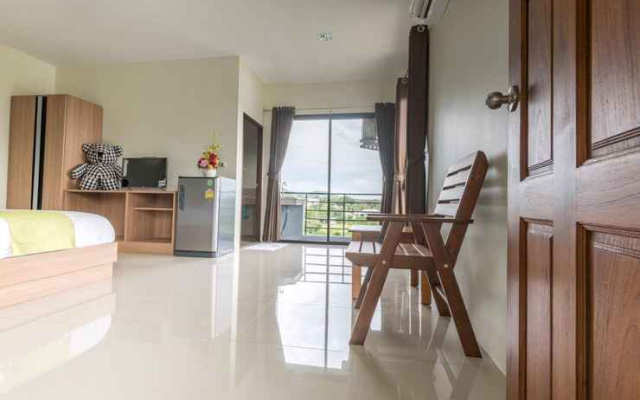 Tha-ruea Residence