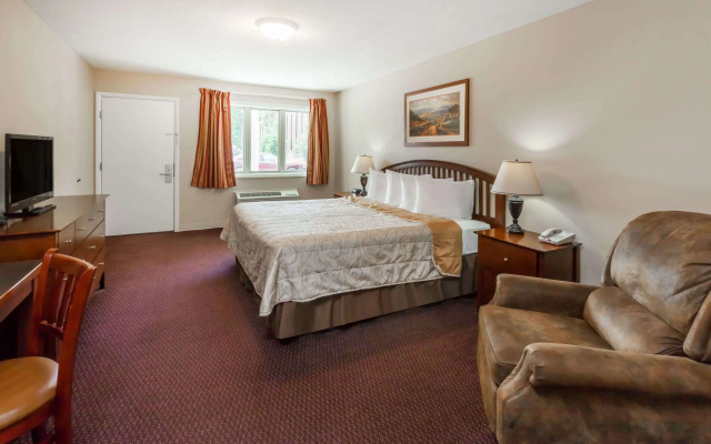 Howard Johnson by Wyndham Traverse City