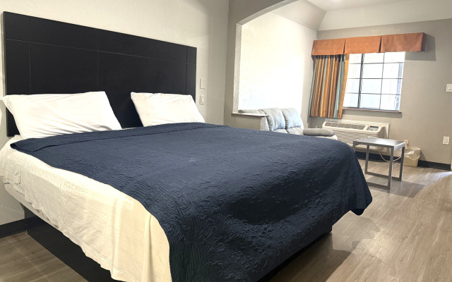 Hotel O Regency Suites Houston - IAH Beltway 8