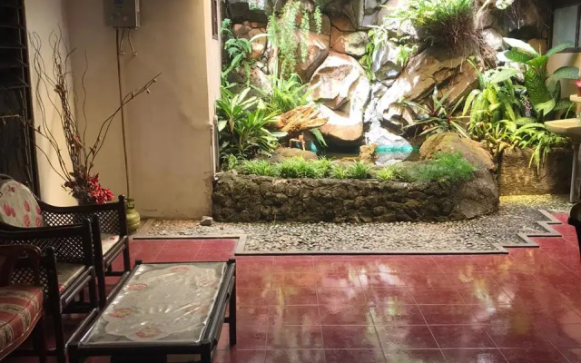 Villa and Guest House Batu Indah