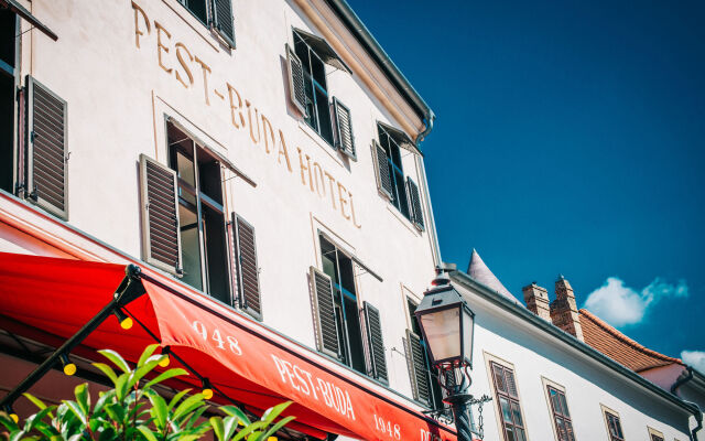 Pest-Buda Hotel - Design & Boutique вид на фасад