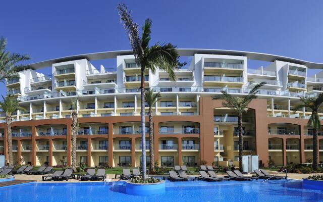 Отель Pestana Promenade Ocean Resort Hotel Португалия, Фуншал - 1 отзыв об отеле, цены и фото номеров - забронировать отель Pestana Promenade Ocean Resort Hotel онлайн вид на фасад
