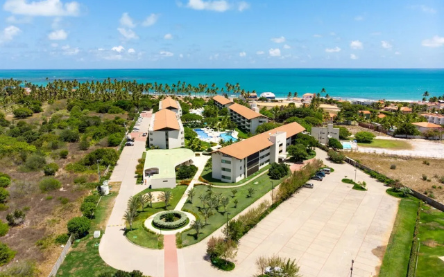 Flats no Carneiros Beach Resort