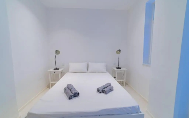 AF 3 - Modern 1 bedroom maisonette