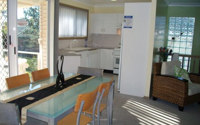 The Peninsula, Duplex 02, 14