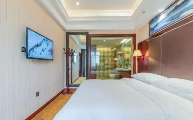 Vienna Classic Hotel (Changde Railway Station)