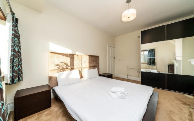 NEW Stunning 3 Bedroom House Centre Wembley