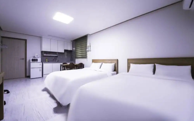 Daecheon 323 Condo