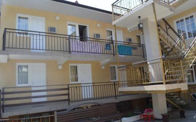 Гостиница Na Dekabristov 149 a Guest House в Сочи отзывы, цены и фото номеров - забронировать гостиницу Na Dekabristov 149 a Guest House онлайн вид на фасад