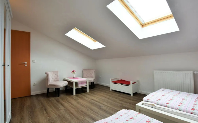 Modern Apartment in Ostseebad Boltenhagen Near Forest