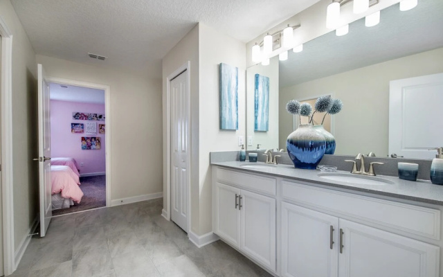 1671 Moonvalley Drive