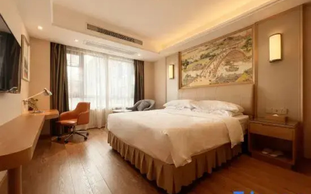 Yuanzhu Huaxia Hotel (Zhoushan Bus Passenger Transport Center Dinghai Baolong Tiandi)