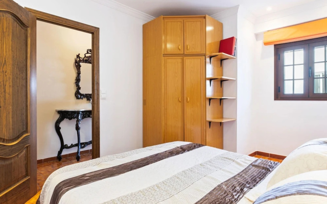 Voguish Holiday Home in Arriate With Terrace