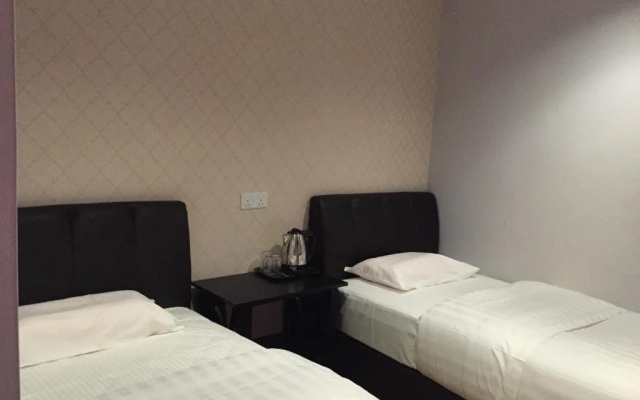 Tas Sakura Budget Hotel