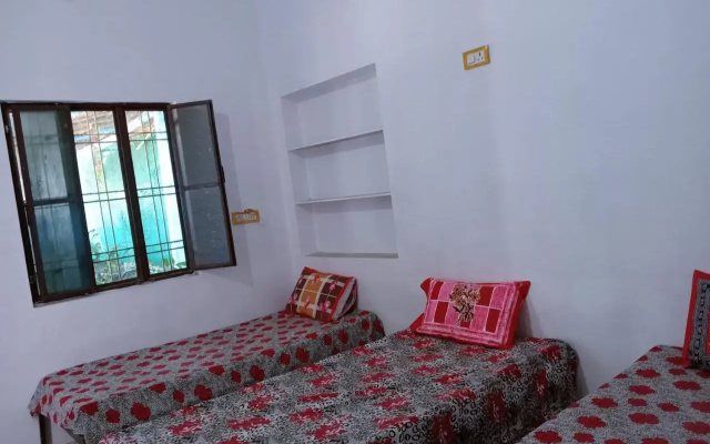 One Light Hostel