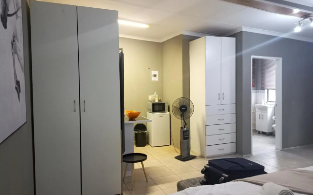Menlyn Mews Guesthouse