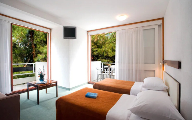 Sunrise Girandella Villas