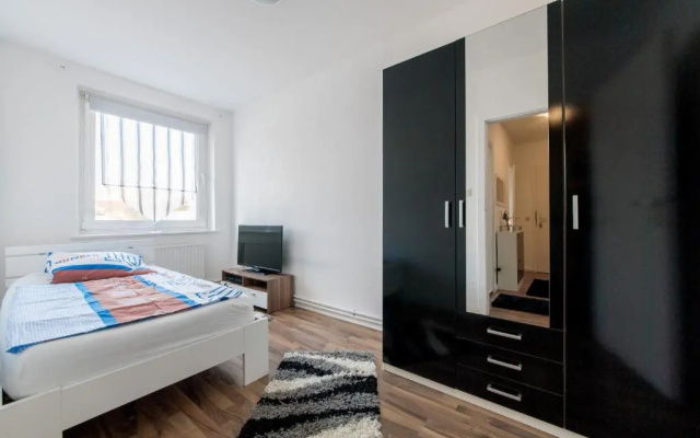 Id 5502 - Private Apartment