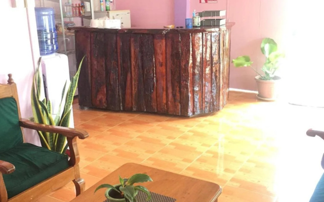 April's Tourist Inn