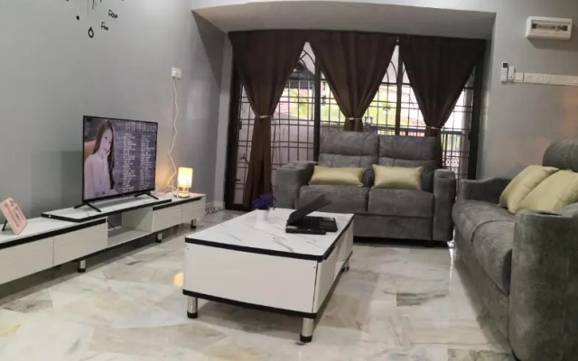 TB HOMESTAY Tasek klebang(taman bertuah) 10pax wifi
