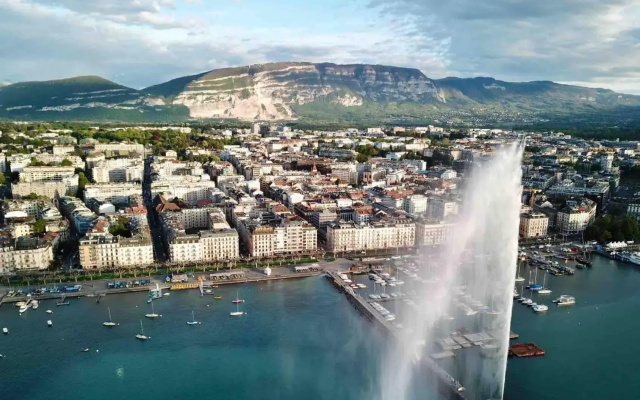 Luxury Apartment in Central Geneva