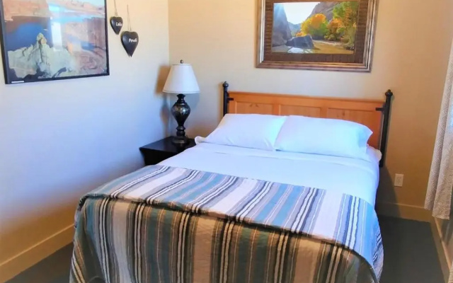 Lake Powell Motel