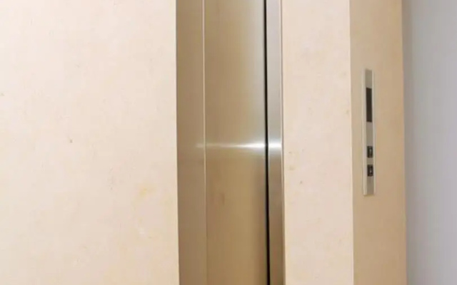 The Carnation Hotel Da Nang