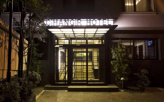 Cihangir Hotel вид на фасад