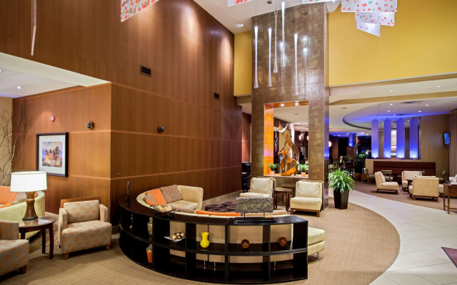 Crowne Plaza Hotel Milwaukee West