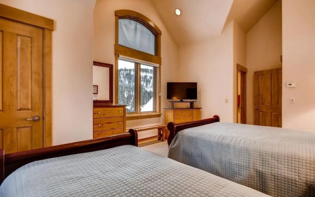 Mountain Bear Lodge