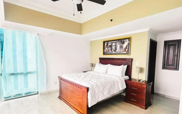 Exclusive 3 BDR, Gym & Pool, SeaView, Luxury Tower