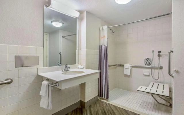 La Quinta Inn & Suites Fresno - Yosemite