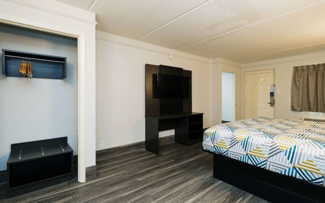 Studio 6 Baytown, TX - Garth Road