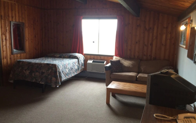 Pembina River Inn