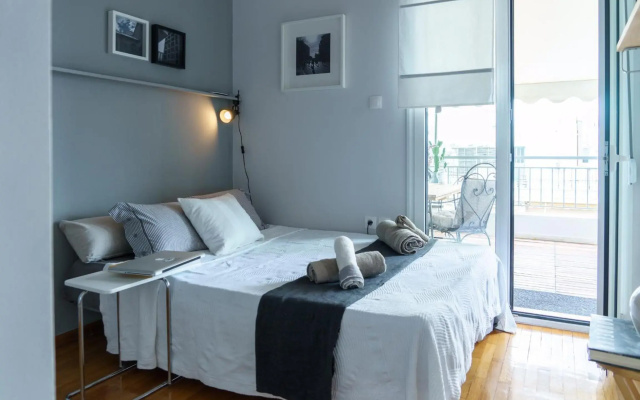 Small & cosy with Acropolis & Lycabettus view