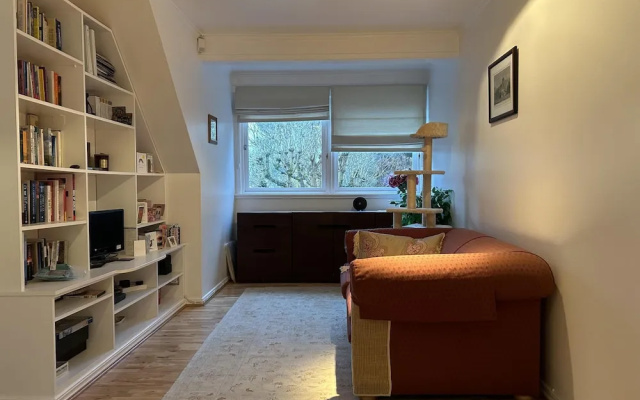 3 Bed House - Sleeps 5 - Sauna - Garden - Gym
