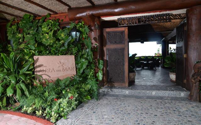 Hotel Aura del Mar вид на фасад