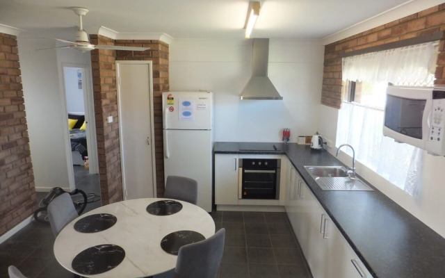 Ocean Beach Chalet 18