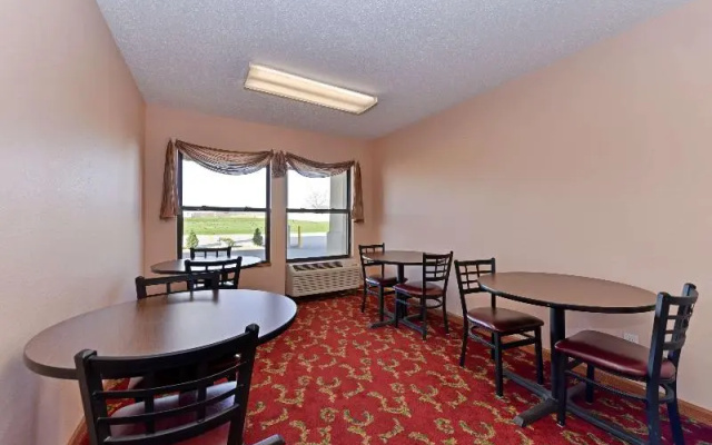 Americas Best Value Inn Chenoa