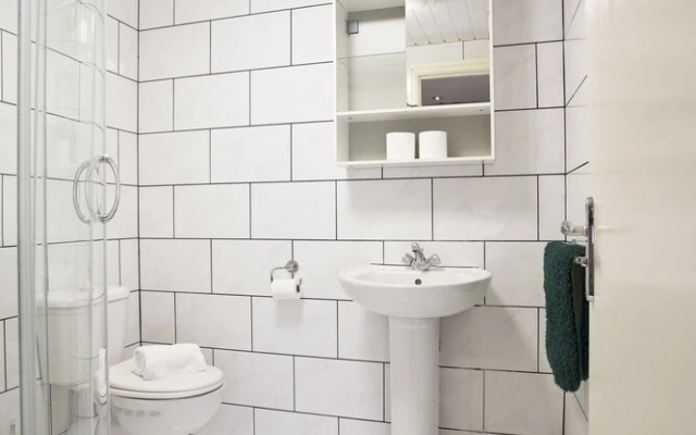 Short Stay Bristol - Mina A Apartment