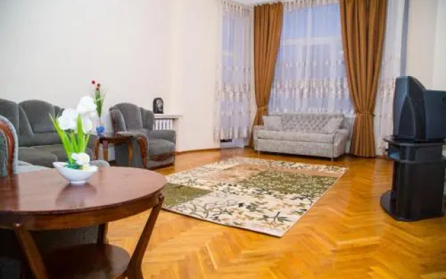 Apartment in Khreshchatyk Passage