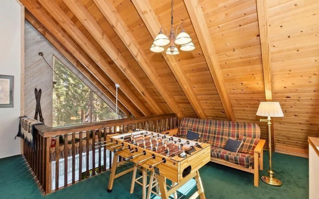 020 - Summit Haus