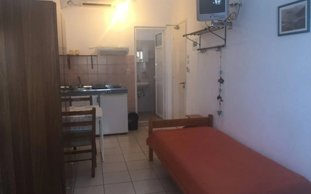 Apostolakis Rooms