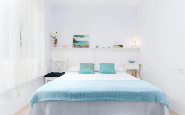 M&M - Apartment with sea views in Portocolom. Free WiFi