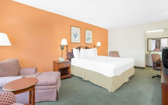 Days Inn by Wyndham Perry Near Fairgrounds