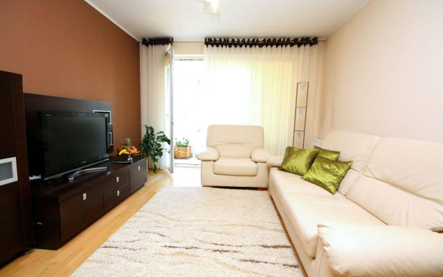 Rent a Flat apartments - Obrońców Wybrzeża St.